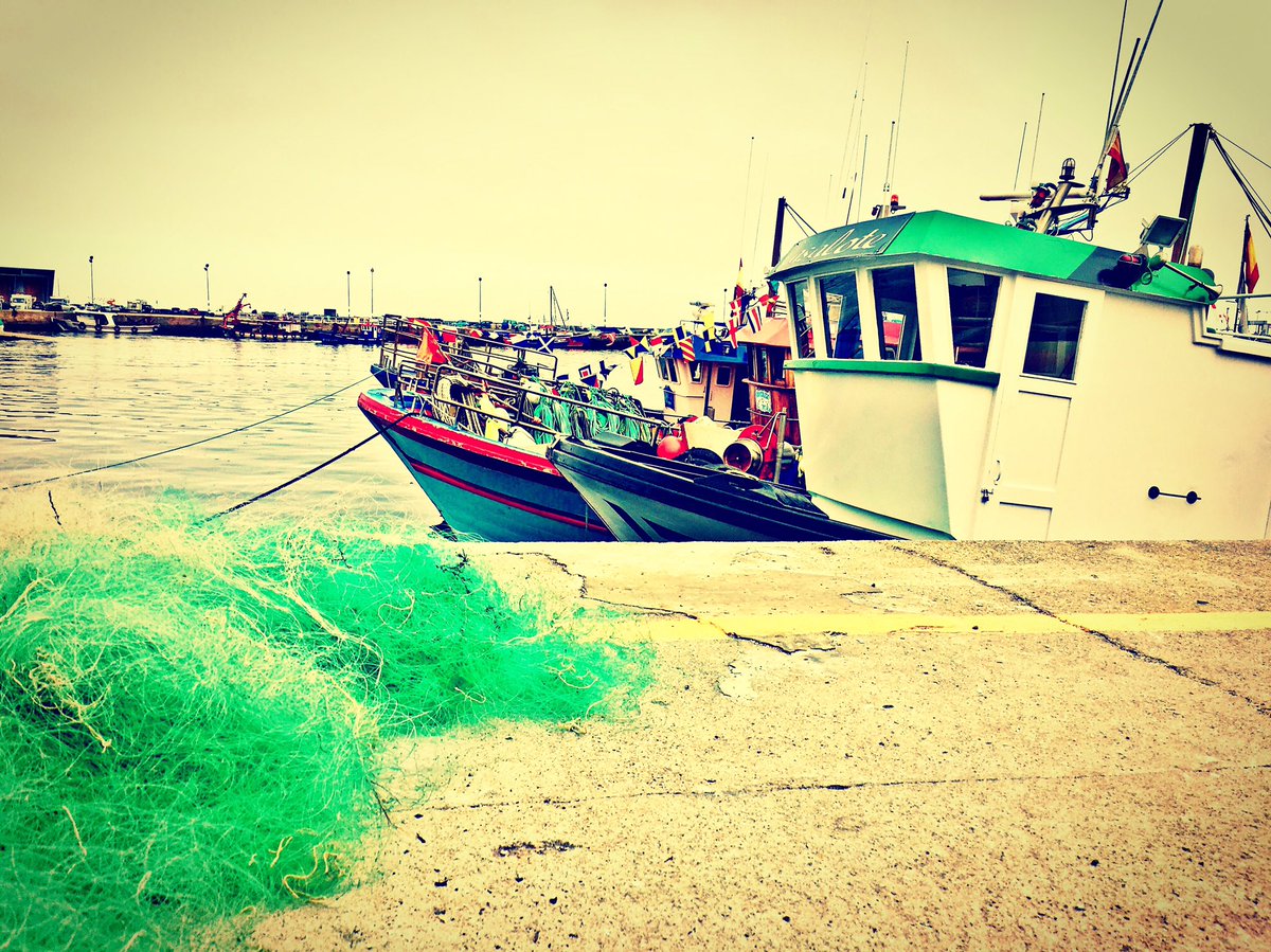 #landscapephotography #fineartphotography #galiciamagica #galiciaparaiso #ogrove #fishingship