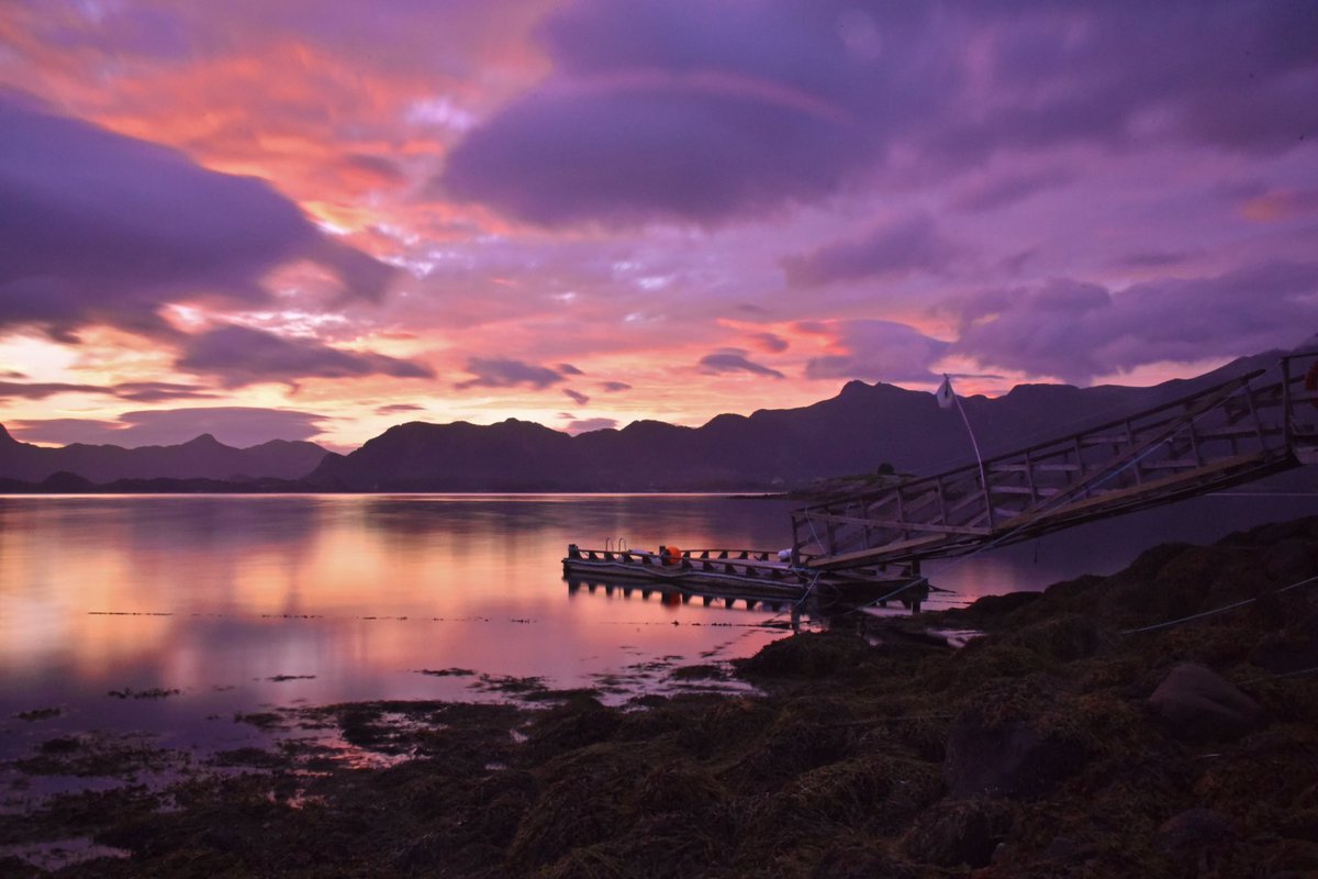FunklederPhoto's tweet photo. Midnight Sun in #norway #nofilter #midnightsun #nikon #nikond750 #d750 #landscapephotography https://t.co/RPFomMtmhm