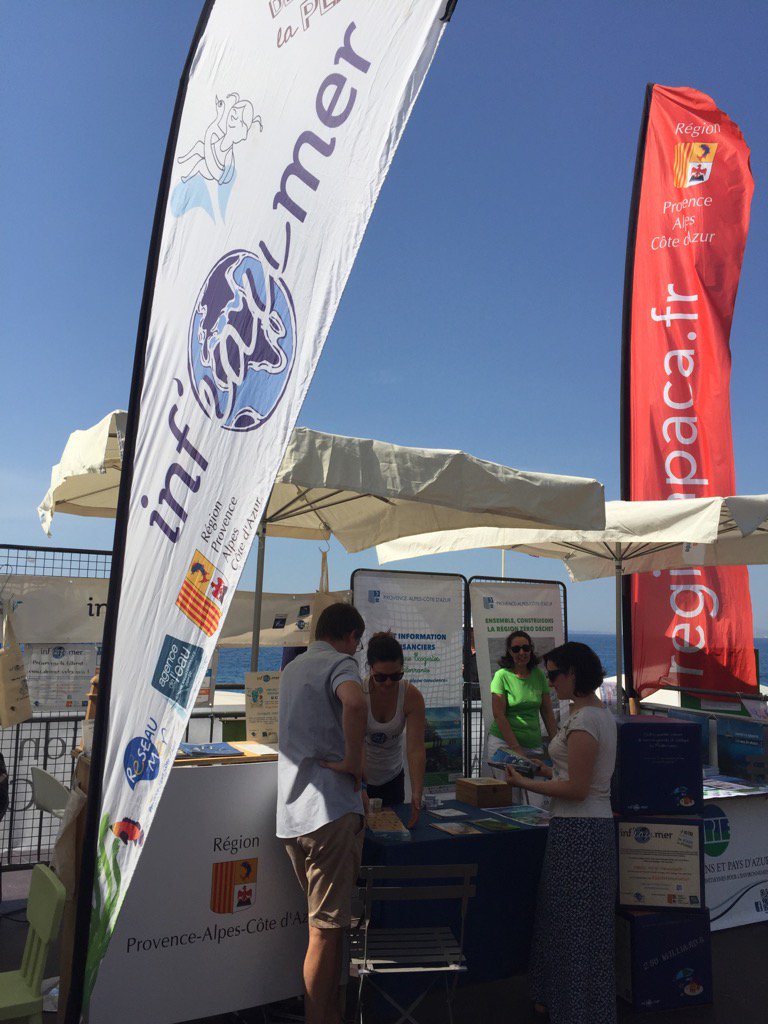 Infeaumer's tweet photo. Dernière date de la #tourneedesplages de la @regionpaca aujourd'hui à Nice pour 1 #regionzerodechet #1gestepourlamer https://t.co/cvpkQQ41zD