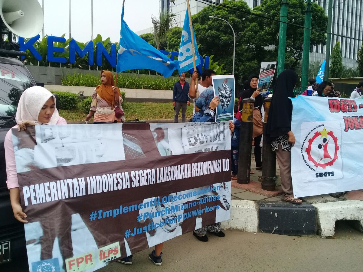 GSBIPusat's tweet photo. Masih Bertahn (16.05) di @KemnakerRI Nunggu Suaranya pak.menteri @hanifdhakiri Untk kasus PDK #implementILOrecommendation @kokomkomalawat1 https://t.co/Mws97ALCO2