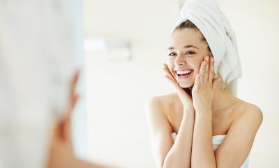 Aprende a limpiar tu piel en verano  #EmeDeMujerES #belleza buff.ly/2vb6qkK