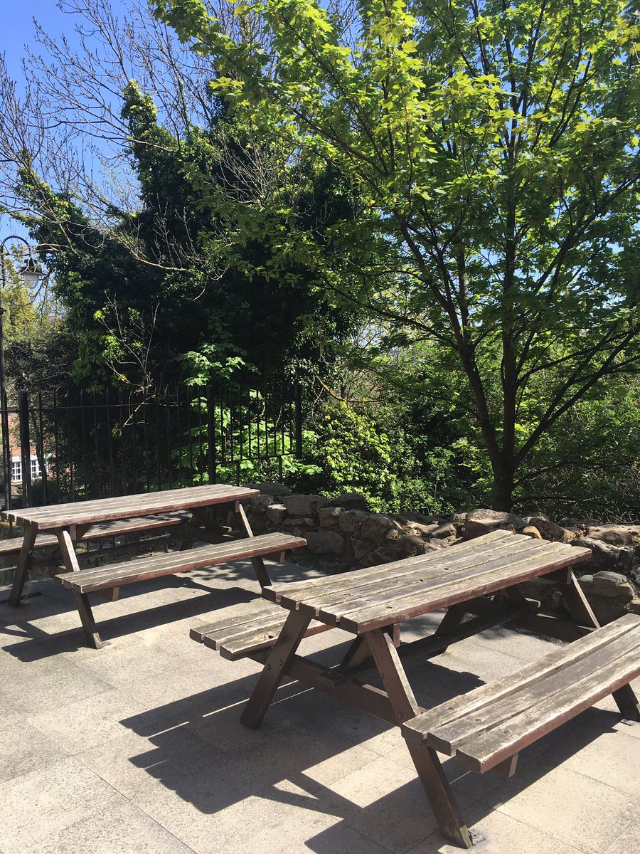 SJF_BridgeHotel's tweet photo. What more can we say ☀️☀️ #summer #beergarden #NewcastleUponTyne https://t.co/5fR7m0RLPL
