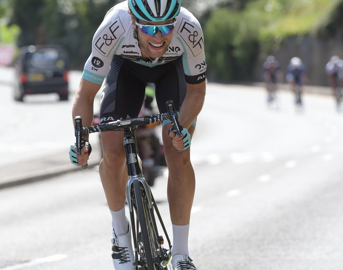 VeloUK's tweet photo. @SaamuelWills giving his @boardmanbikes machine a good thrashing in Stockton Road Race on Sunday #offthefront #thebigchase https://t.co/Dzs1TPCyT1