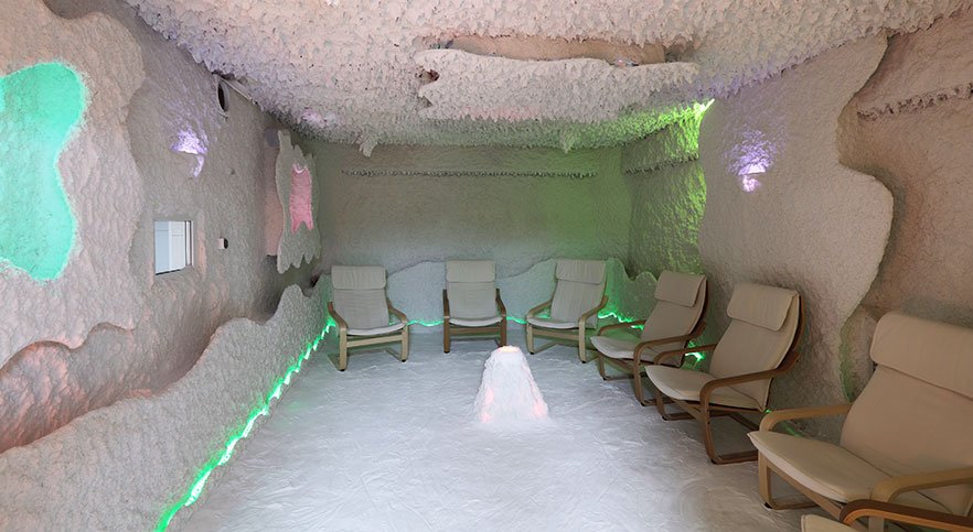 GroupeZenInvest's tweet photo. Et si vous veniez vous #rafraîchir au coeur de notre #grottedeglace en cette chaleur ? ❄️ https://t.co/3YDJM0gHcv