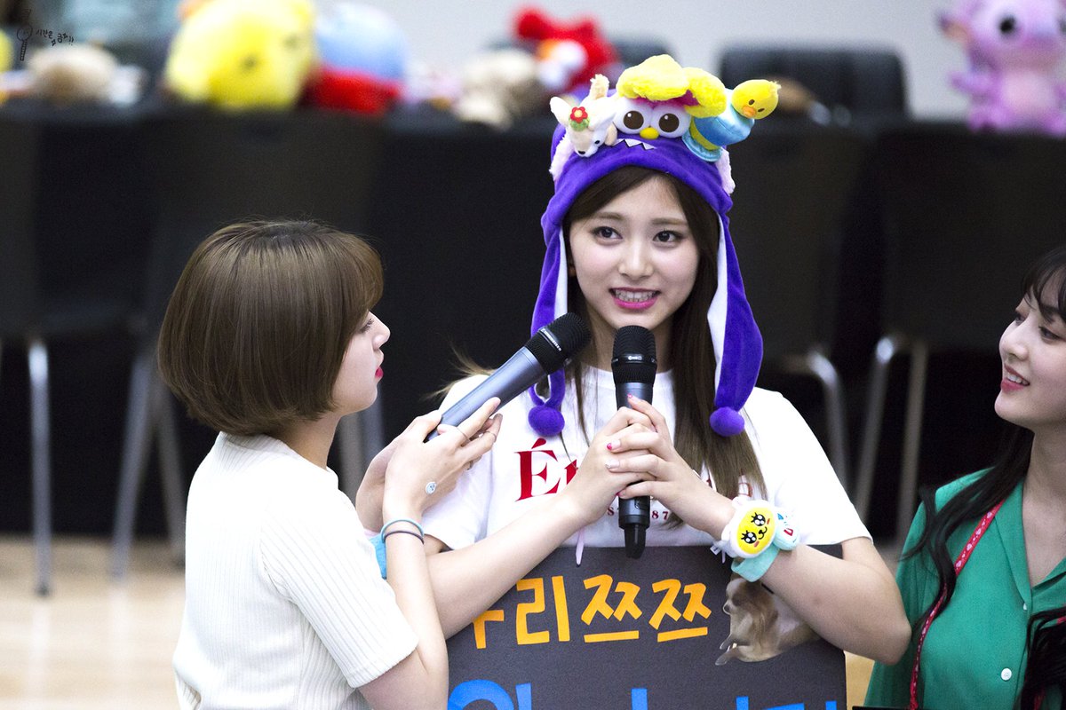 0423CHAEYOUNG's tweet photo. 170525 상암팬싸
#채영 #CHAEYOUNG #チェヨン #쯔위 #TZUYU #트와이스 #TWICE

막내들😍 https://t.co/SkdMVHg0Y4