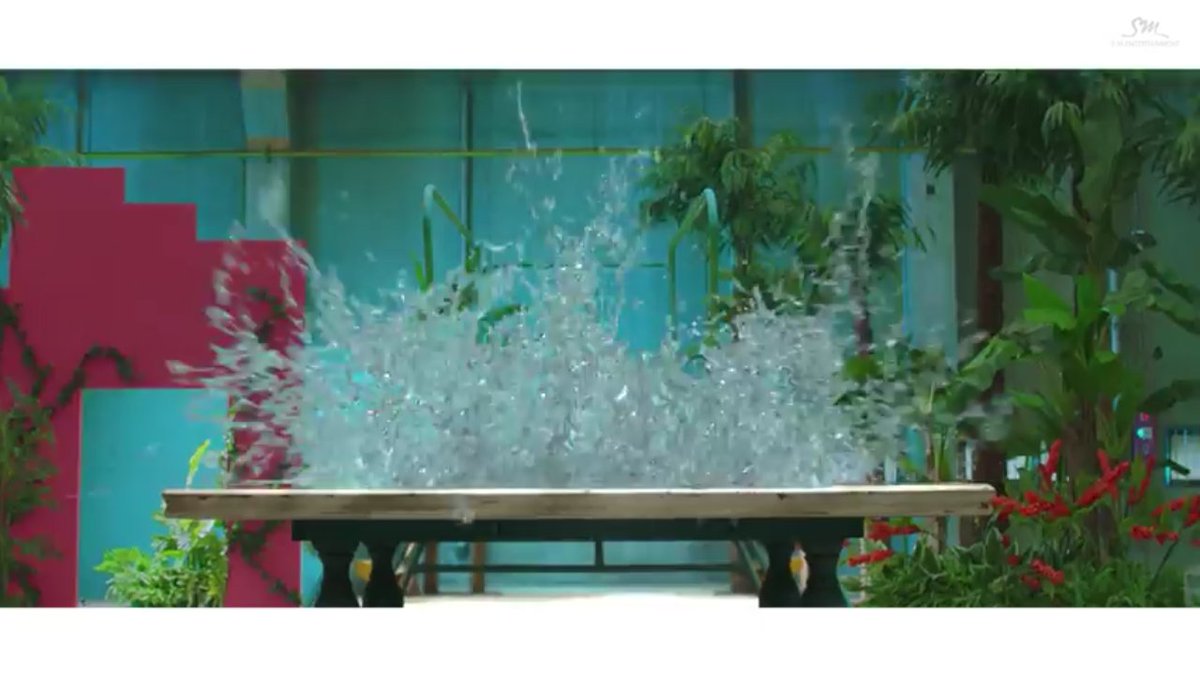 sirsuhololo's tweet photo. Bride of the water god https://t.co/4BKSU8QNQ8
