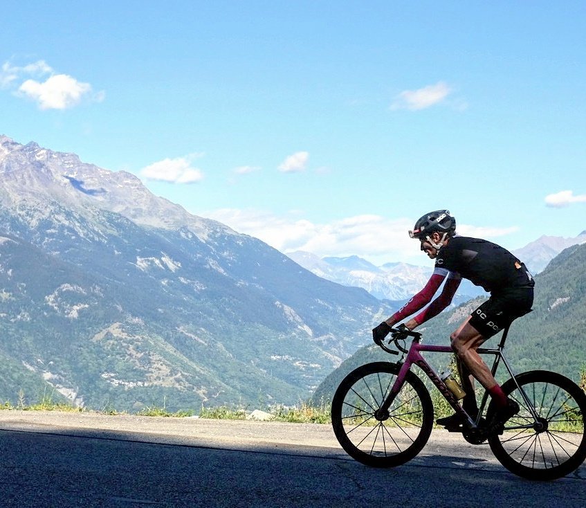daniellloyd1's tweet photo. My good friend @christonge is close to finishing the whole Tour de France route on a fixie, for a very good cause. https://t.co/dMgNvhjbV6 https://t.co/cniO8iDOH3