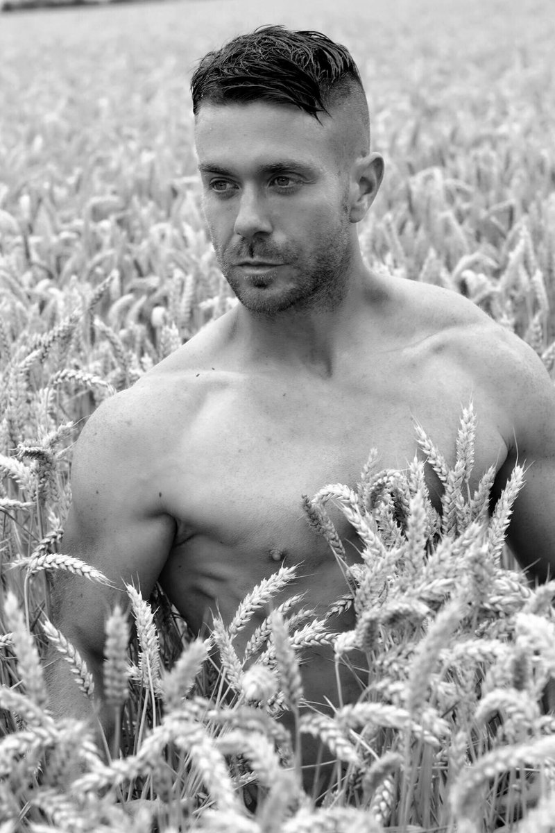SGCreativePhoto's tweet photo. Great shoot with this cheeky chap! @mrgayengland vote for him to become @MrGayEurope #gaypride #photography #vote #creative https://t.co/Y3sUw2XVob