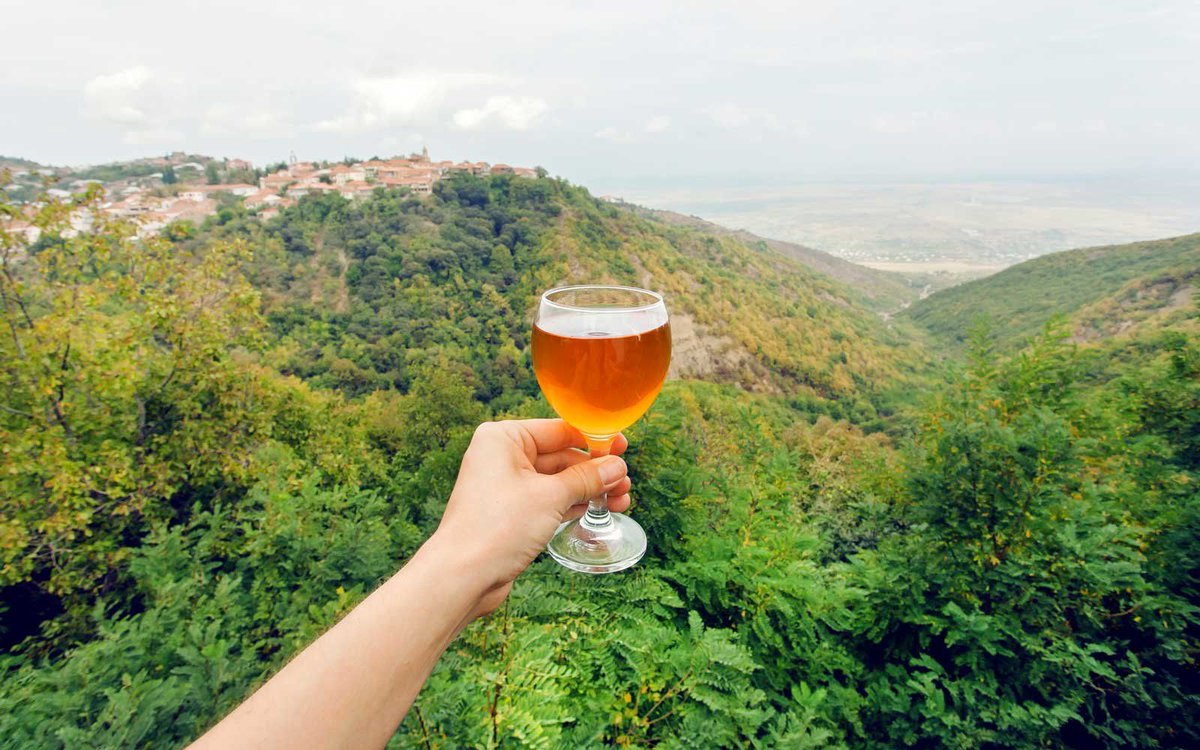Cabmania's tweet photo. Underrated #wine regions to add to your #travel list this year https://t.co/L2ii1gGRbR #ttot #wanderlust #foodie https://t.co/jE4ruWFgmb