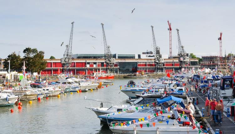 VisitBristol's tweet photo. Bristol's Harbour Festival is back this weekend! Who's excited? https://t.co/rdHFQJgd6e https://t.co/okwtiwpsMB