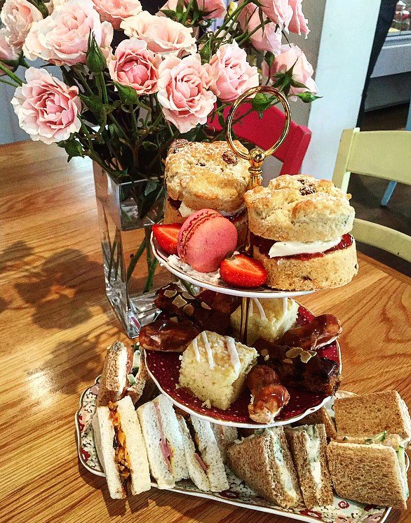 Edible_Forest's tweet photo. Take afternoon tea in the iconic Old John Tower @BradgatePark at #EdibleForest17 Book quick, they're selling fast! https://t.co/KsUxysO2lx https://t.co/diUBHRzQlw