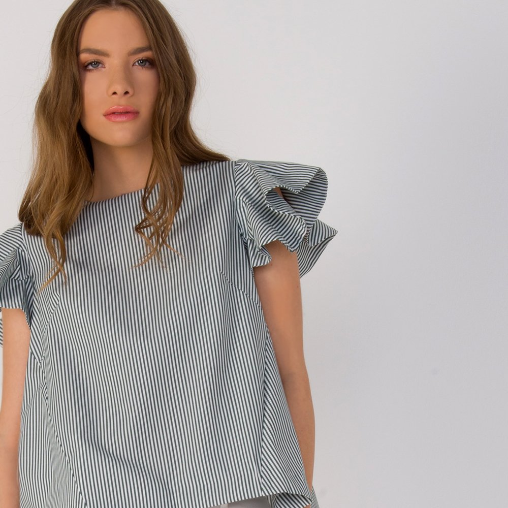 Axel_Accessorie's tweet photo. It's all about stripes! It's all about ruffles! It's all about detail! Shop now 50% off! #Axel #AxelSales --> https://t.co/AnO9akEufP https://t.co/3IfOns3q4Q