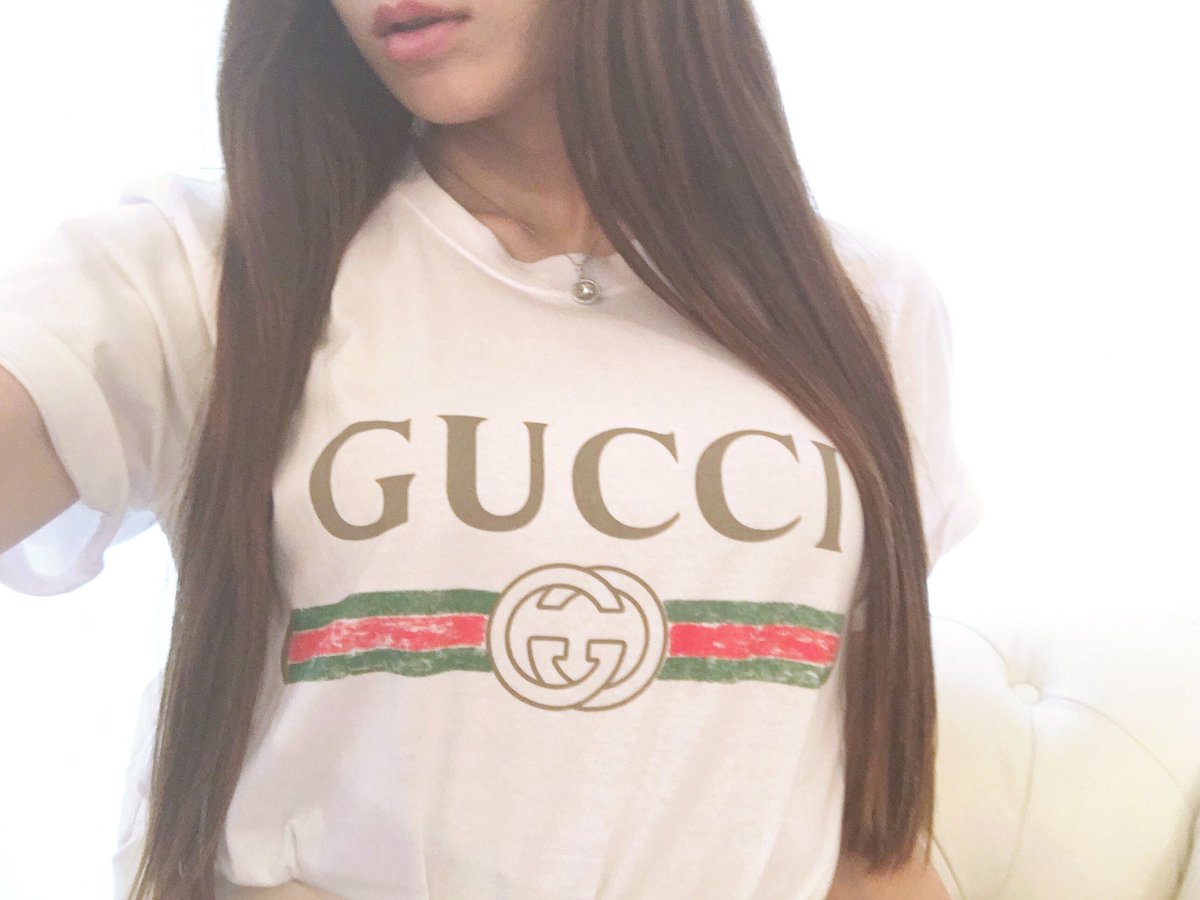 のん On Twitter Gucci ロゴt 最近のお気に入りのtシャツ Https T Co Vxqyokediu グッチ ブランドロゴ ブランドロゴt グッチtシャツ ブランドtシャツ