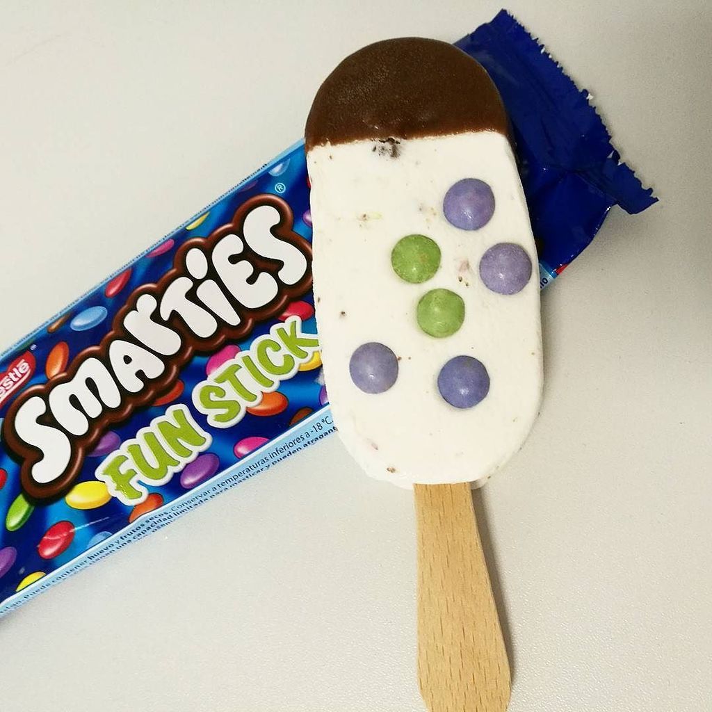 CherryColors's tweet photo. Oh look, it's a fun stick. Maybe now my day will be a bit more fun. ๐๐
#smarties #funstick #icecream #smartiesicecโฆ https://t.co/ECAvUQiQyS https://t.co/hEA3GfAXGt