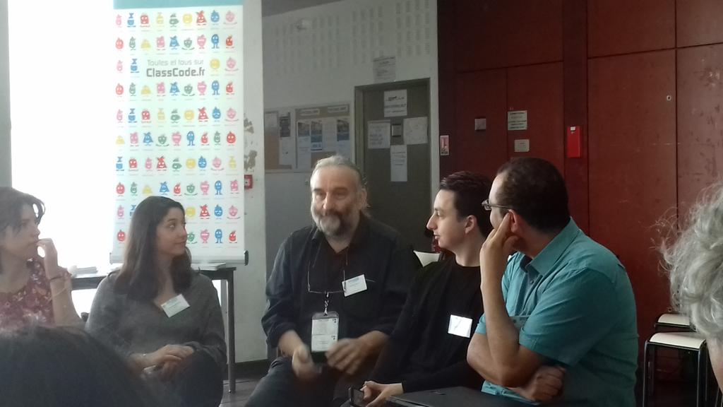margaridaromero's tweet image. Discussion sur la #penseeinformatique dans l&apos;atelier @classcode_fr avec @thierryvieville #Scratch2017BDX grande diversité de perspectives!