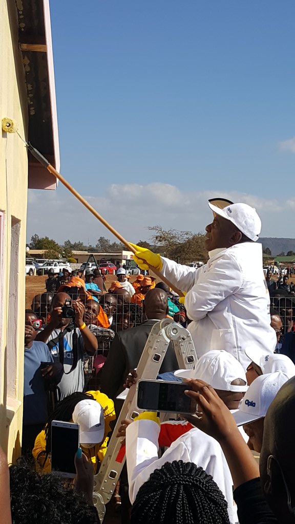 limpopoDSD's tweet photo. Deputy President Cyril Ramaphosa doing 67 minutes at Ramadimetja Sophia Mogotlane ECD, Mookgophong, Limpopo #ActionAgainstPoverty https://t.co/UaOMDxK0yw