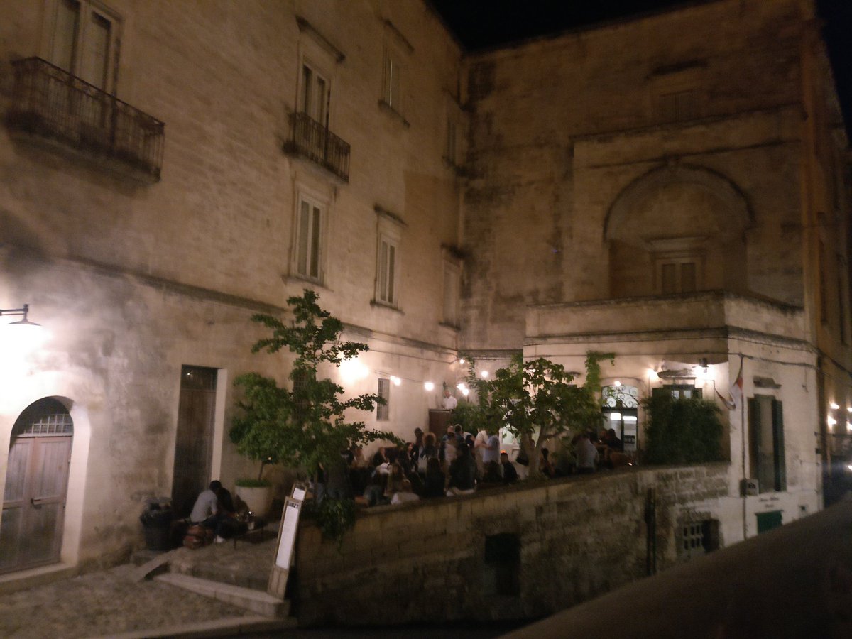 I nostri prodotti nascono qui.
Tra sassi e vicoli di una bellezza struggente.
#Matera #sassi #MadeInItaly #Food