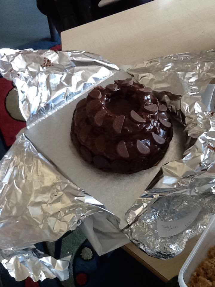 uptonclass2b's tweet photo. Look at all the delicious cakes we had for the bake off! https://t.co/lL7F30nPHG
