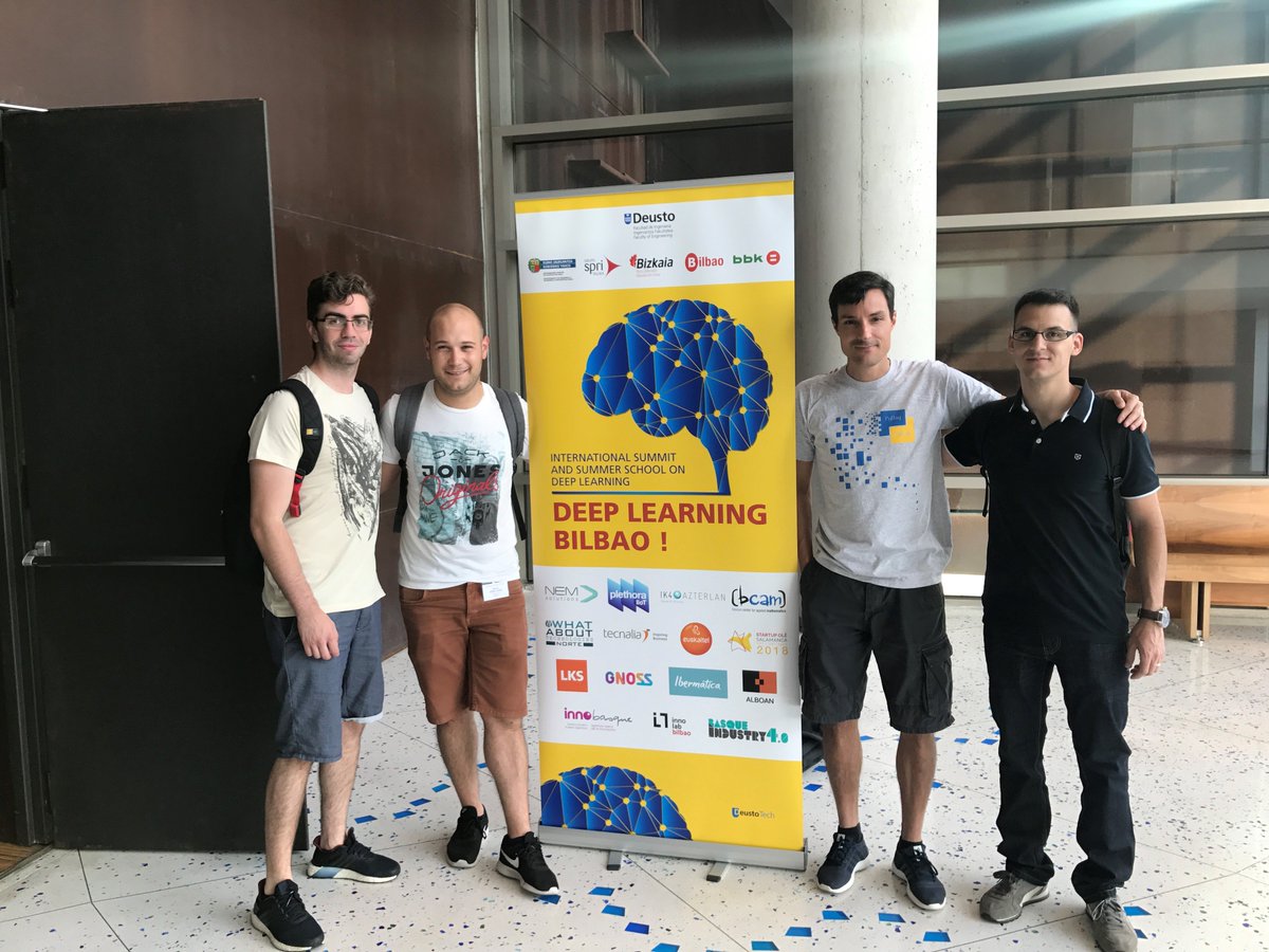 Gradiant's tweet photo. #Día2 en @DeepLearn2017 #DMN #QRNN #GANs #BehaviorModeling #SelfDriving #VR  Aprendiendo!!  @porta4k  @cabokabo @daniperfer @msmiguelez https://t.co/hWymeOq1Lt