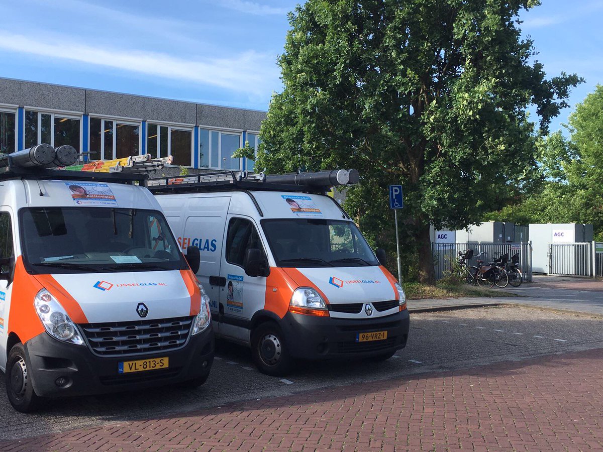 SPOED! Wij zoeken met spoed een ervaren glaszetter, wegens groei van onze orderportefeuille. Bel of mail ons 038-3332005 glas@ijsselglas.nl