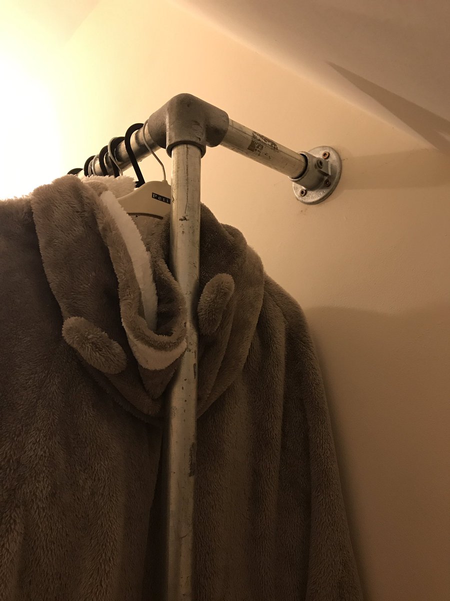 asg_fabrication's tweet photo. Bespoke FastClamp Wardrobe - making the most of a bedroom cupboard - Heavy Duty #asg #tailoredtoyou #fastclamp https://t.co/Zhrf5GFG9M