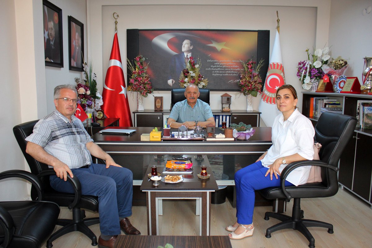 Mehmet KAZANCI (@mehmet_kazancii) on Twitter photo Tekrar İller Bankası Yönetim Kurulu Üyeliğine seçilen Ardeşen İl Genel Meclisi Üyemiz <a href="/yerebakanmehmet/">MEHMET YEREBAKAN Dr.</a> tebrik ediyor, başarılar diliyorum. Tekrar İller Bankası Yönetim Kurulu Üyeliğine seçilen Ardeşen İl Genel Meclisi Üyemiz <a href="/yerebakanmehmet/">MEHMET YEREBAKAN Dr.</a> tebrik ediyor, başarılar diliyorum.