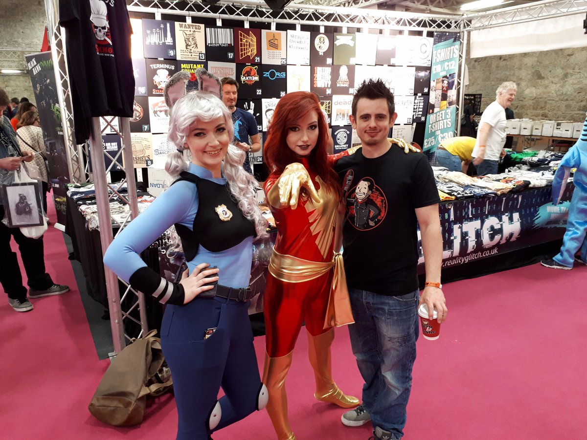 RealityGlitch1's tweet photo. Our full gallery from the #MCMComicon Belfast and Dublin is now online on our website https://t.co/W0PtIroz7n  #cosplay #mcmMCR17 https://t.co/2fNQ5kCKSw