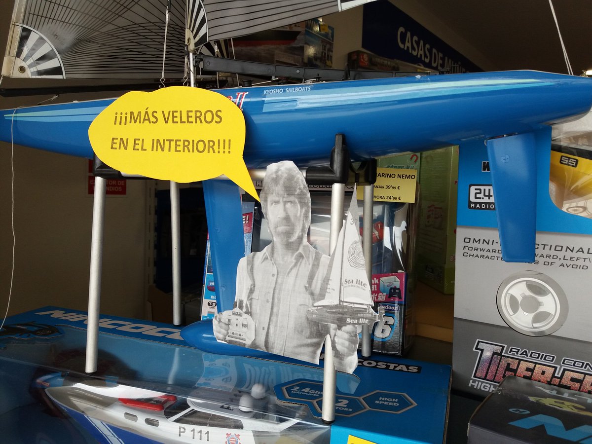 ModelExpertShop's tweet photo. @chucknorris se ha declarado fan incondicional de nuestros veleros y os invita a visitarnos en Vega del Rey, Camas.

#ChuckNorris 
#veleros https://t.co/B0Bs0p7MfY