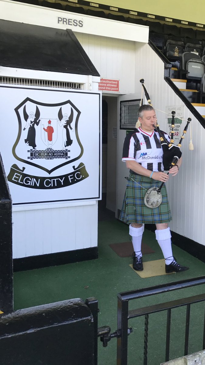 ElginCityFC's tweet photo. MSP Stuart McMillan piped his way round Borough Briggs this morning as part of #Pipeathon2017 touring 42 football clubs @StuMcMillanSNP ⚽️👏🏼 https://t.co/px0kTjvZG7