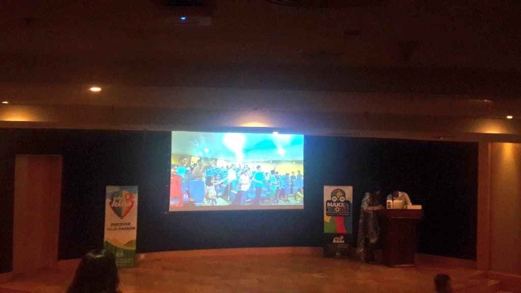 PITBIncubation's tweet photo. Housefull! Parents accompany our #WhizKids17 to their graduation ceremony! We are extremely proud happy! 🎓
#Makeathon17 https://t.co/itdUR5ADl3