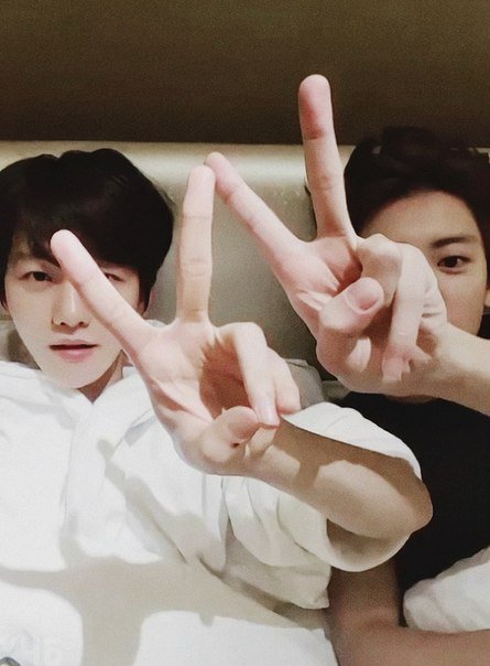 NyashMyash3's tweet photo. Никогда не знаешь , что творится в голове у человека 
#EXO #KoKoBop #chanbaek https://t.co/ps7z1upDf7