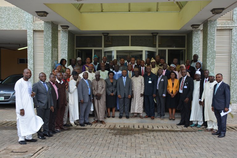 OAuGF's tweet photo. #AuGF, Mr. Anthony Mkpe Ayine in a group photograph with  Management staff and Auditors-in-Charge of State...#oaugf https://t.co/BHFOGE4pci