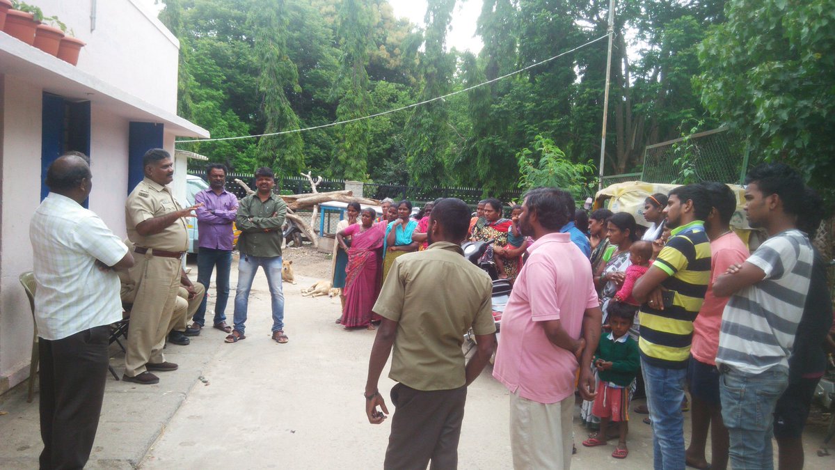 prakashrai555's tweet photo. Educated citizens@Nellurpuram Area
#HALPS Limits on safety&Security
@blrcp @dcpwhitefield @BlrCityPolice @CPBlr https://t.co/z6Vq2jC1A0