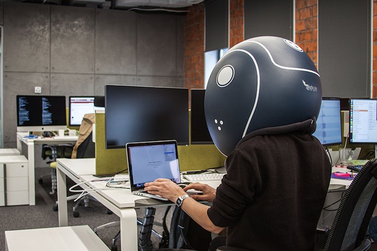 Ali_Alsabbagh's tweet photo. The #Helmfon: “Space Balls” Inspired Helmet Blocks Outside Noise to Increase Focus and Productivity 🤔 Read more: https://t.co/ViZwHweqIU https://t.co/ihnMmzKX9u