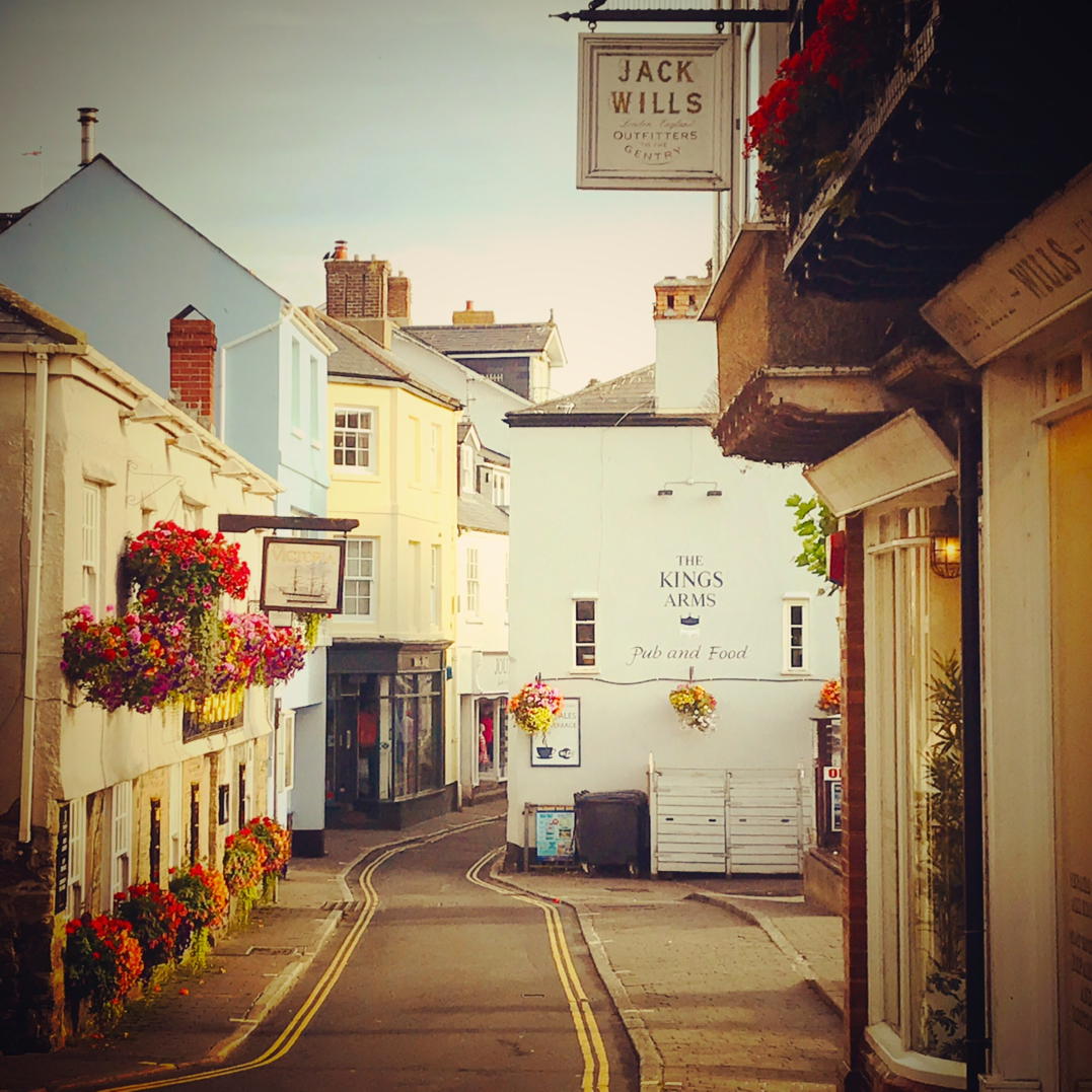 RichTaitHarris's tweet photo. The sleepy streets of #salcombe @lucieth @Victoriainnsalc @insalcombe @SammyAlice7 @VisitDevon @littlegandt #Holiday https://t.co/IPwkxL7Bhc