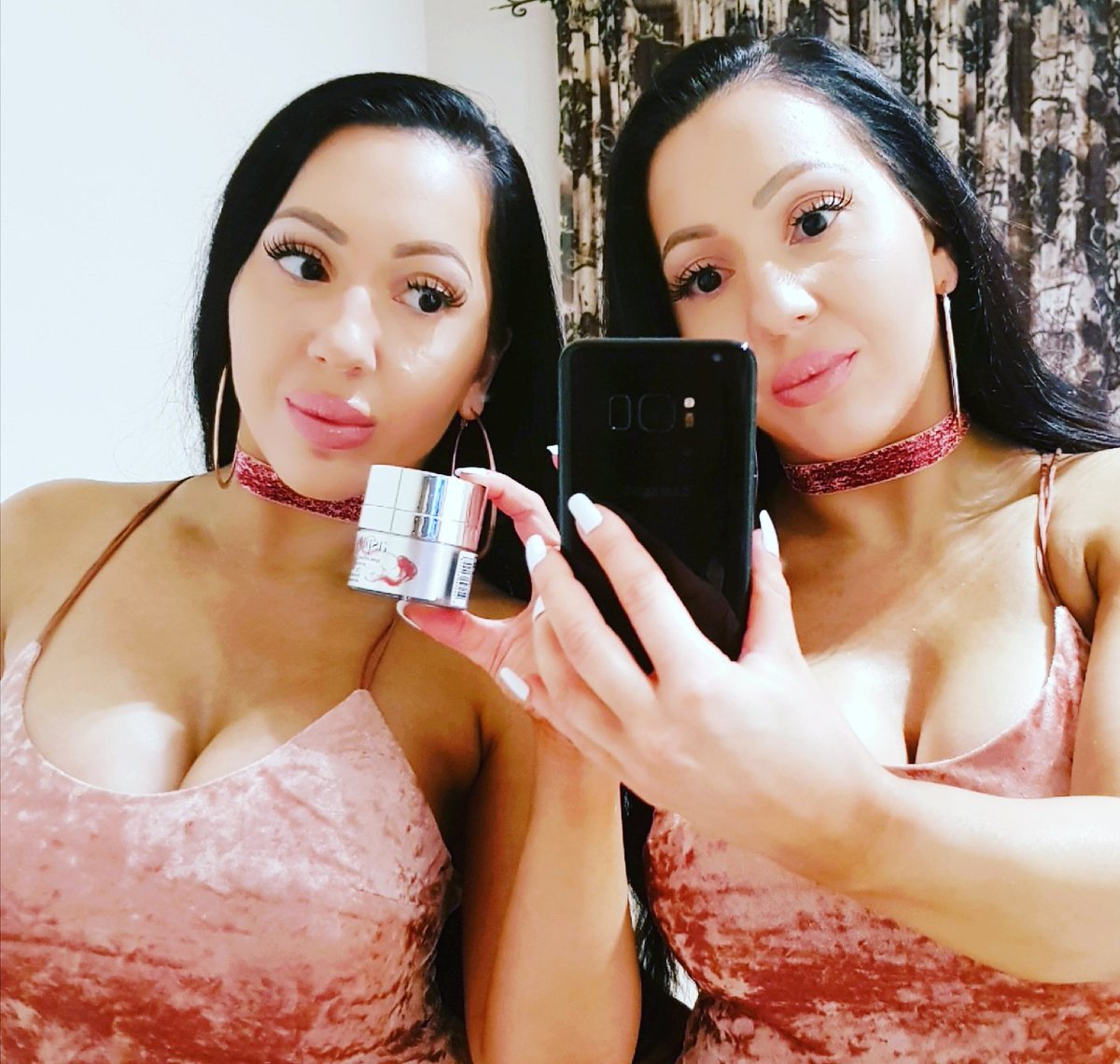 twinsannalucy's tweet photo. Loving our products from #aspectdr @XYSkinandBody ๐โโ๏ธ๐โโ๏ธโค๐โค https://t.co/wxipbWryS7