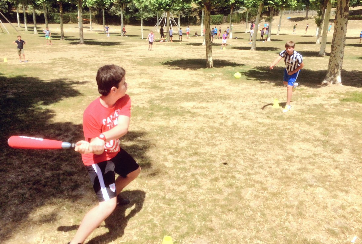 clubolalde's tweet photo. Última jornada deportiva en #Rupit17. Mucho en juego!!! ⚽️🏐⚾️🏆 https://t.co/lkUzklPdiT