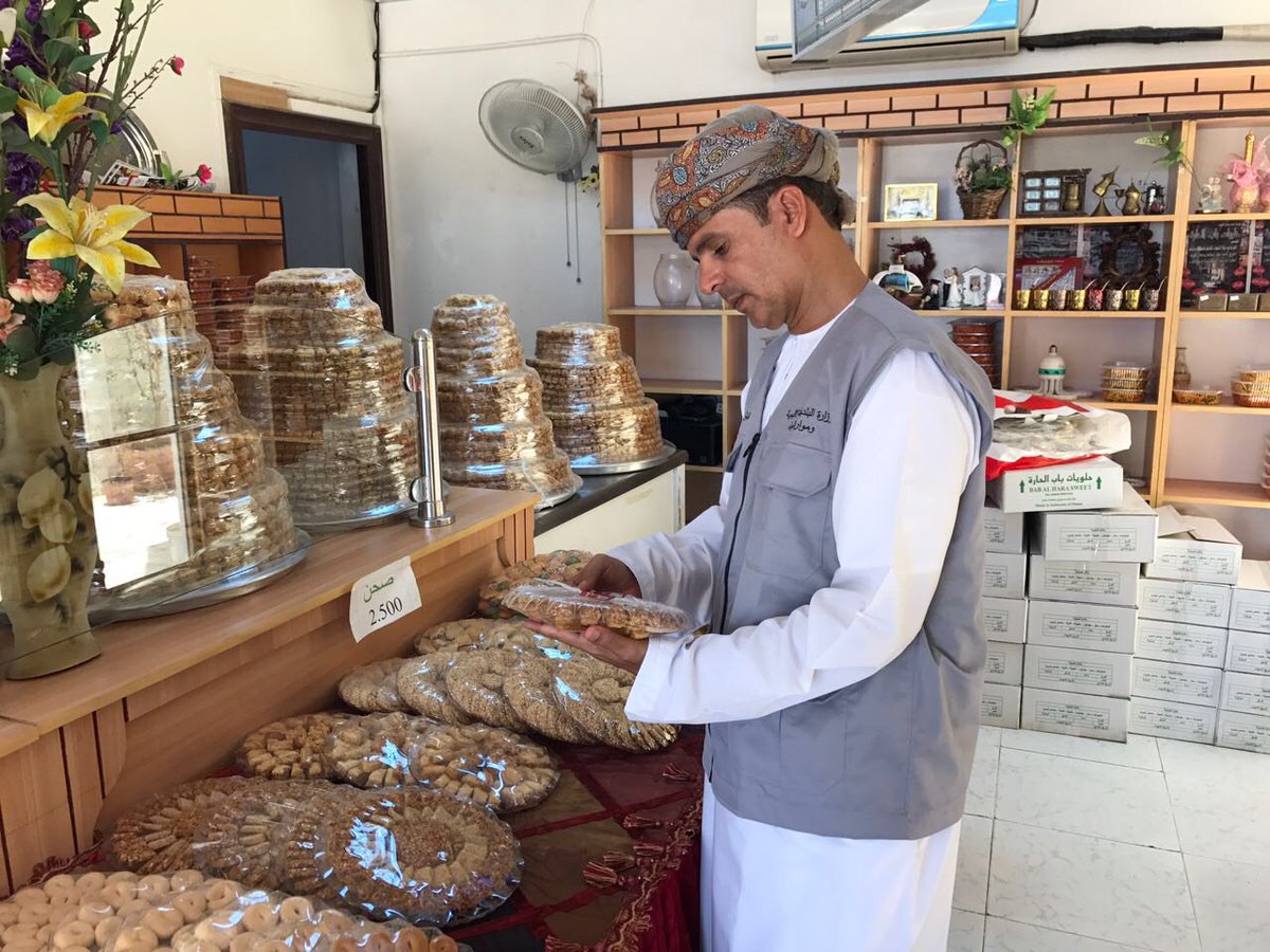 حملات بلدية #صور لشهر يونيو تسفر عن اغلاق٣ منشآت غذائية وتحرير ٣٩ مخالفة