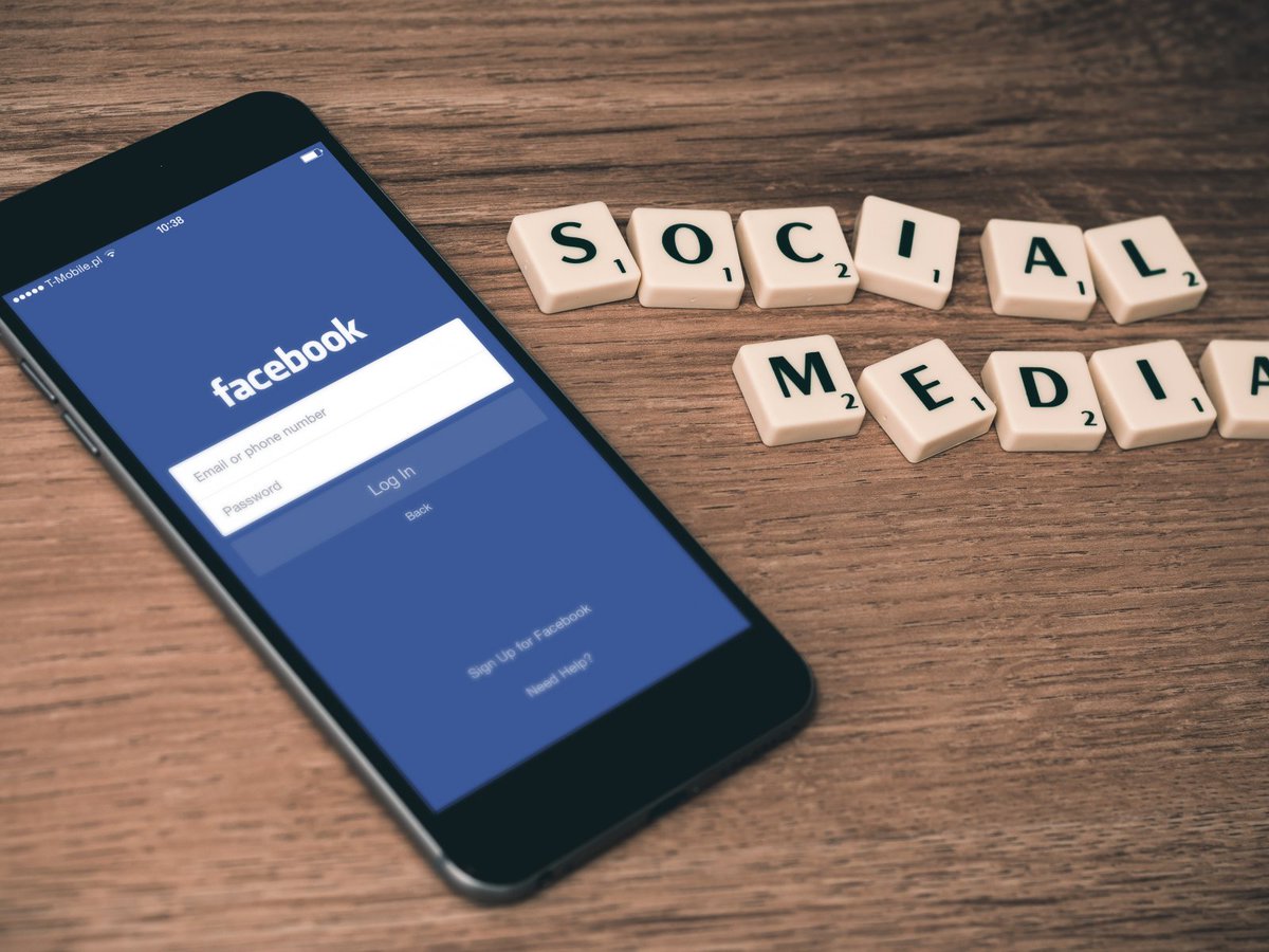 Hoe zit het met de privacy op Facebook? #datalek hubs.ly/H07-zYm0