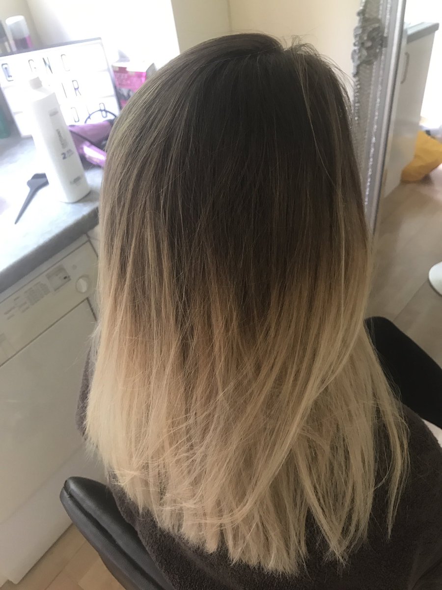 GNC_Hairstudio's tweet photo. Always love doing this hair 😍 Ombrè refresh with a higher colour blending into a frosted toner 💖💇🏼 BOOK NOW Via DM  #hair #haircolour #ombrè https://t.co/FgdziDCZ9G