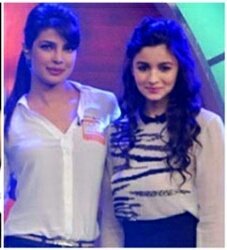 AliaCluster's tweet photo. Hppy bday Priyanka chopra!!❤❤✨ Wish u all the happiness n success ahead on behalf of all alianators😘😘💕Keep shining! @priyankachopra @aliaa08 https://t.co/NNSDvzGF0q