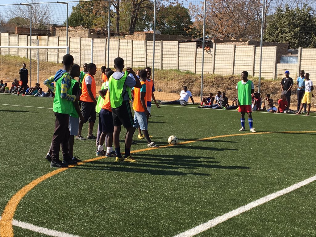 ARProject's tweet photo. 450 kids played w/pro players @Journey4Change #MandelaDay soccer match! Thank you legends! #SouthAfrica #CapPrep #67Minutes @DrStevePerry https://t.co/1gCWHyDGwc