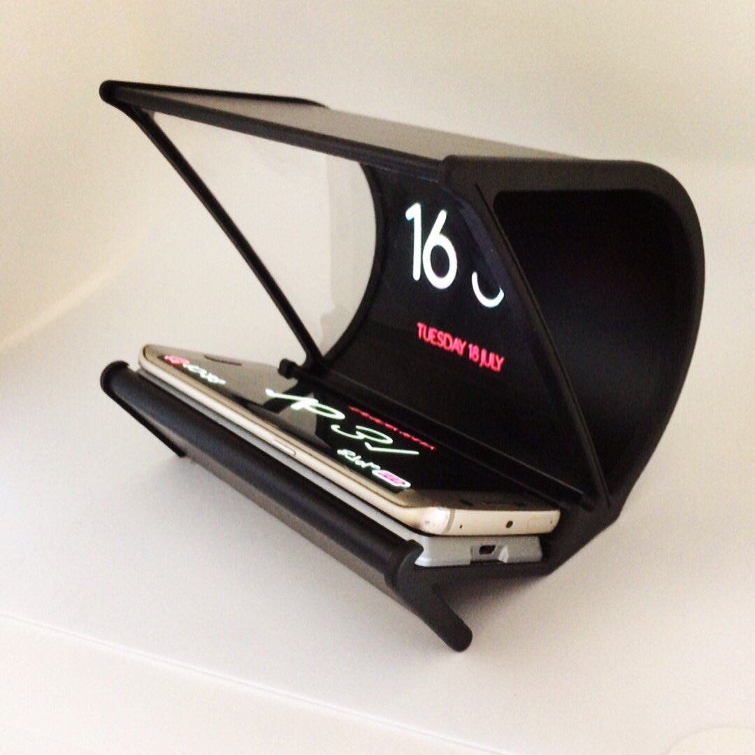 Reflexbox_info's tweet photo. Carica il tuo smartphone senza fili e tante altre funzioni. https://t.co/kZPcsXLK9j
#reflexbox #wirelesscharger #smartphone #tech #startup https://t.co/TwJaVBqWKl