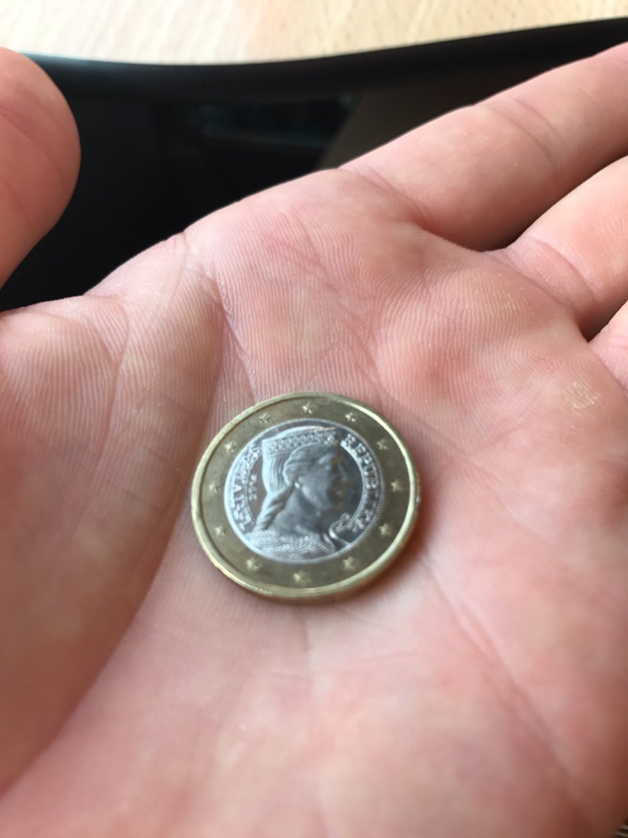 Ik had wel één muntstuk van 1€ die ik niet kon uitgeven omdat het een 'speciale' is van Letland. Dus die kon ik niet gebruiken.