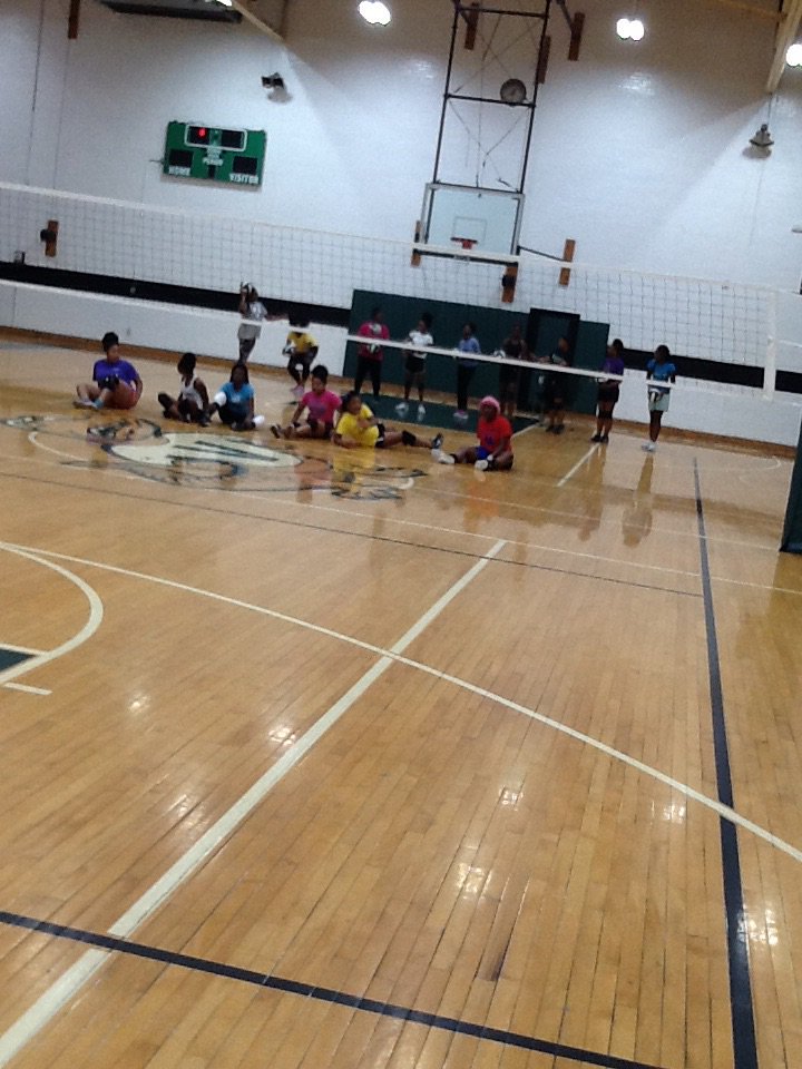 VHSGatorVB's tweet photo. Having great summer practices. #gogators #VHSVB https://t.co/wda3WWnvRo