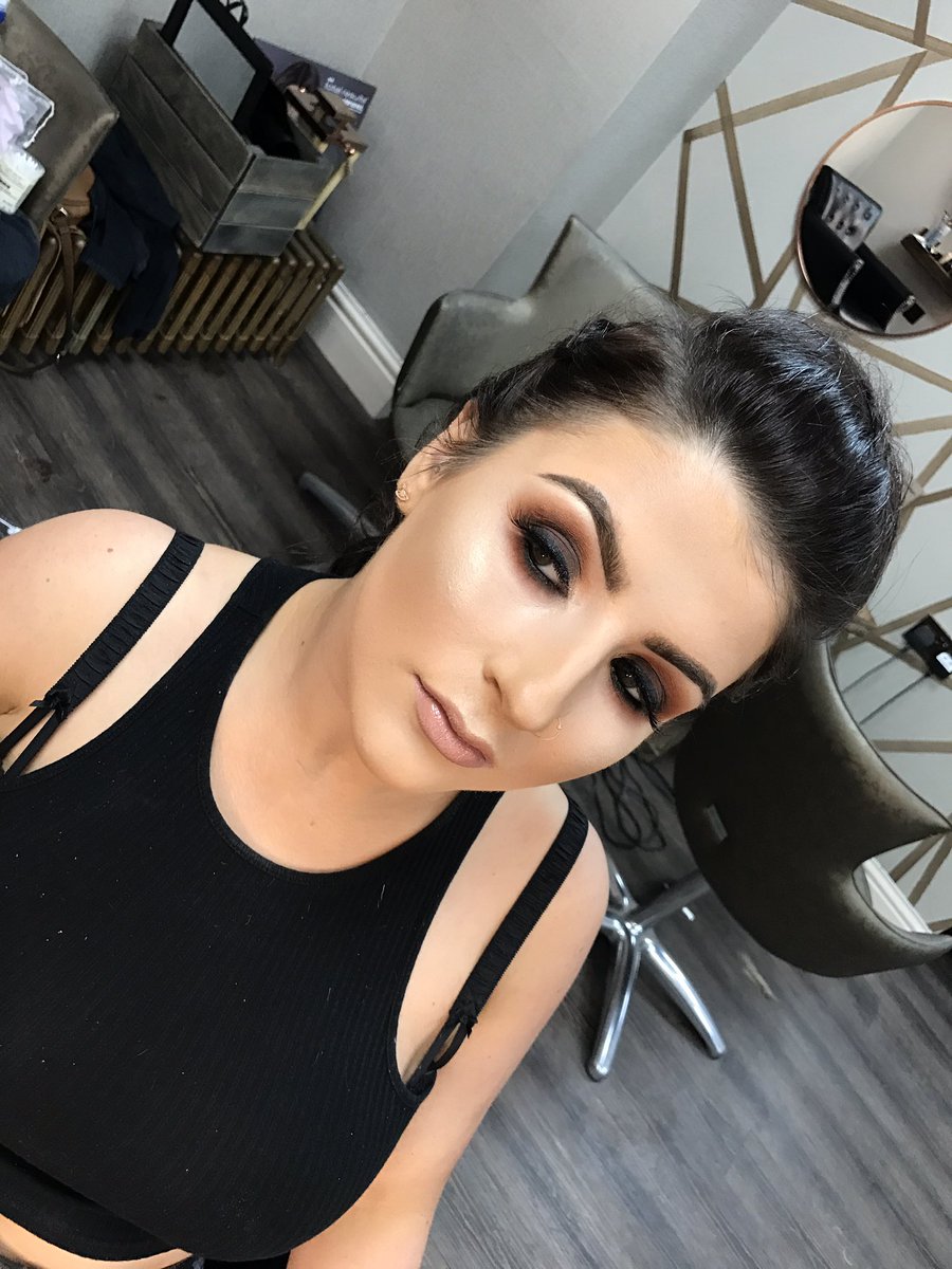 _kellyedwards_'s tweet photo. Before &amp; After 🔥🔥🔥For bookings please message #Manchester #Makeupartist #Makeup #MUA #Oldham https://t.co/LEIkgErn4Y