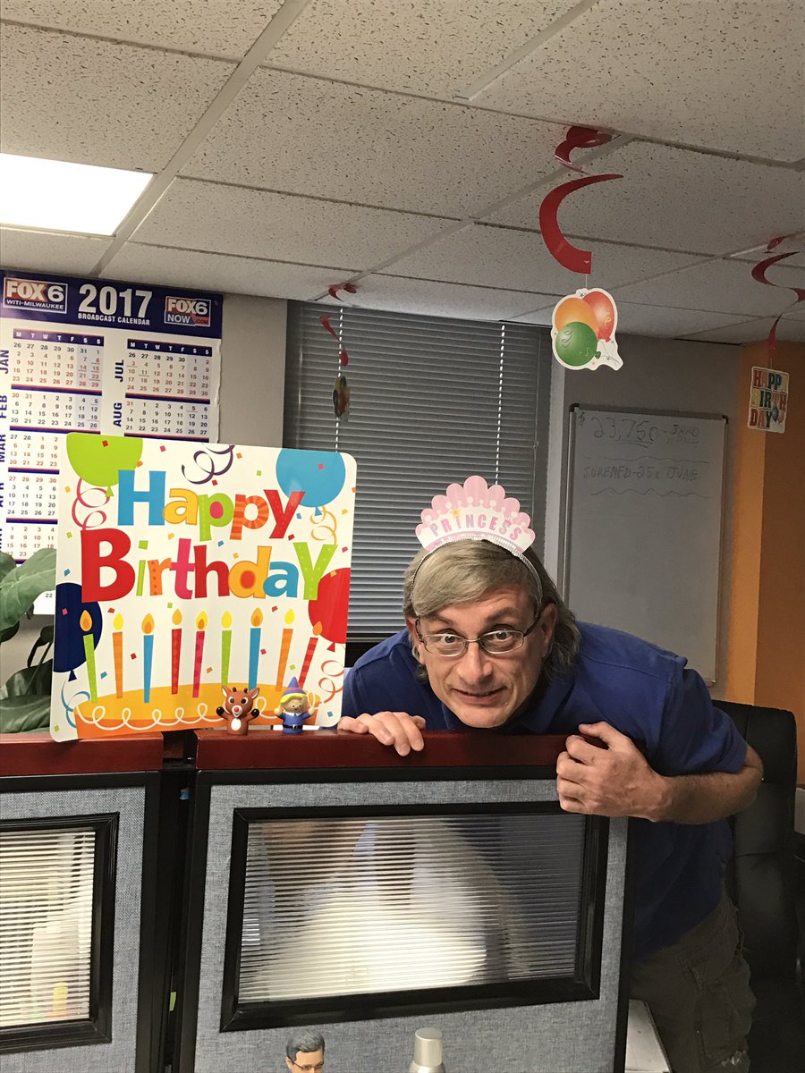 ModusDirect's tweet photo. Happy Belated Birthday to Frank!!! 🎂🎂😁😁 https://t.co/hkdGAzPm3E