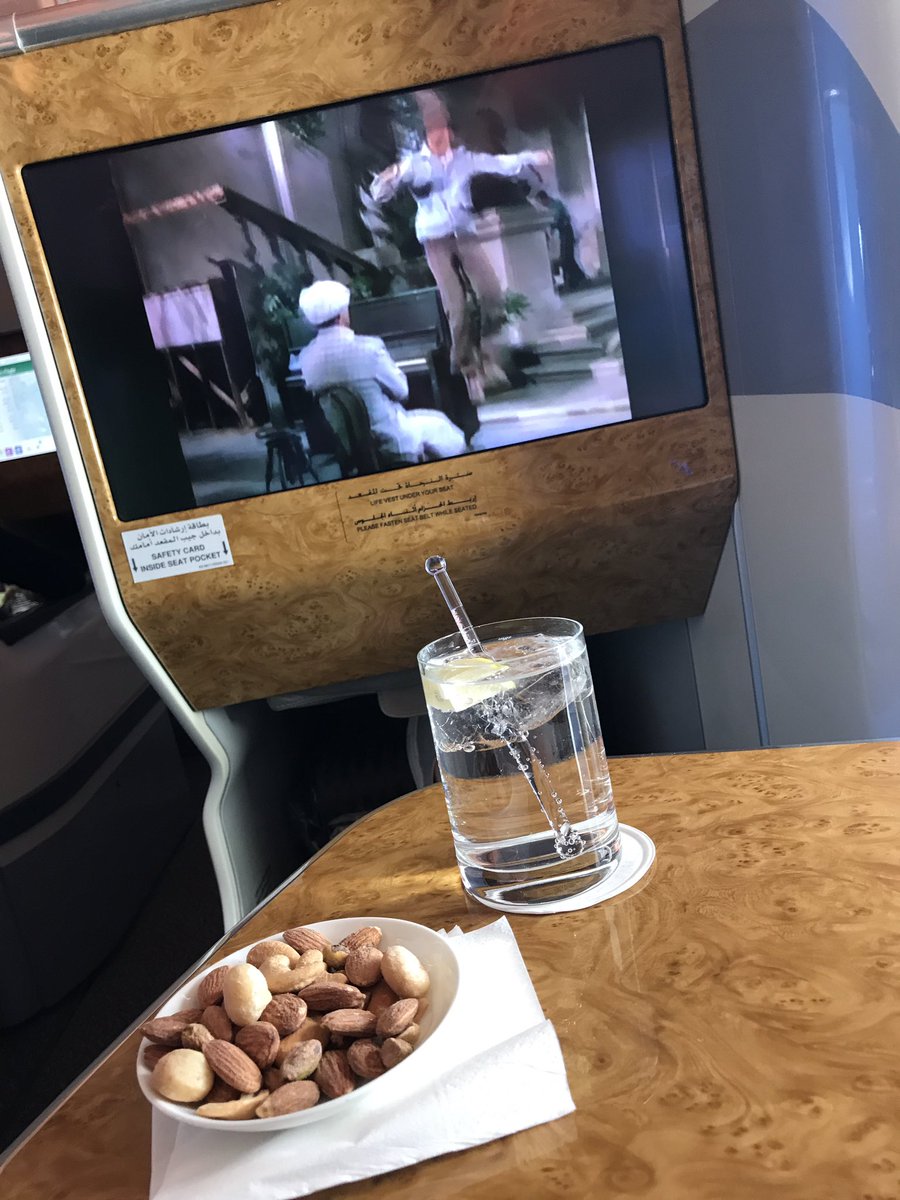 caitlinamy's tweet photo. Back to dubai in style 💁🏼🍸 see you soon @NathanGatland https://t.co/TDL5Ifth2K