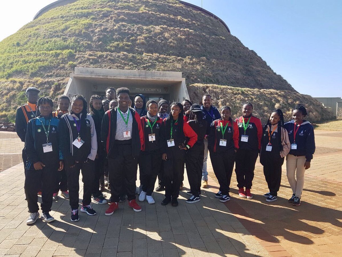 ttp_setmu's tweet photo. TTP 2017 Excursion to Maropeng and the Sterkfontein Caves 💎👍🏼
#TTP2017 https://t.co/416yOYFWIV