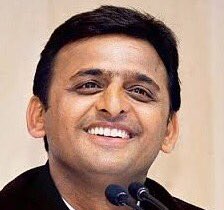Prashant77777's tweet photo. @zeba_yasmeen
सरकार तुमने बना ली मुख्यमंत्री भी बना लाओगे, पर ताज्जुब ये है कि ऐसी मुस्कराहट और सादगी कहाँ से लाओगे?
जय अखिलेश। https://t.co/SISSOQvlzF